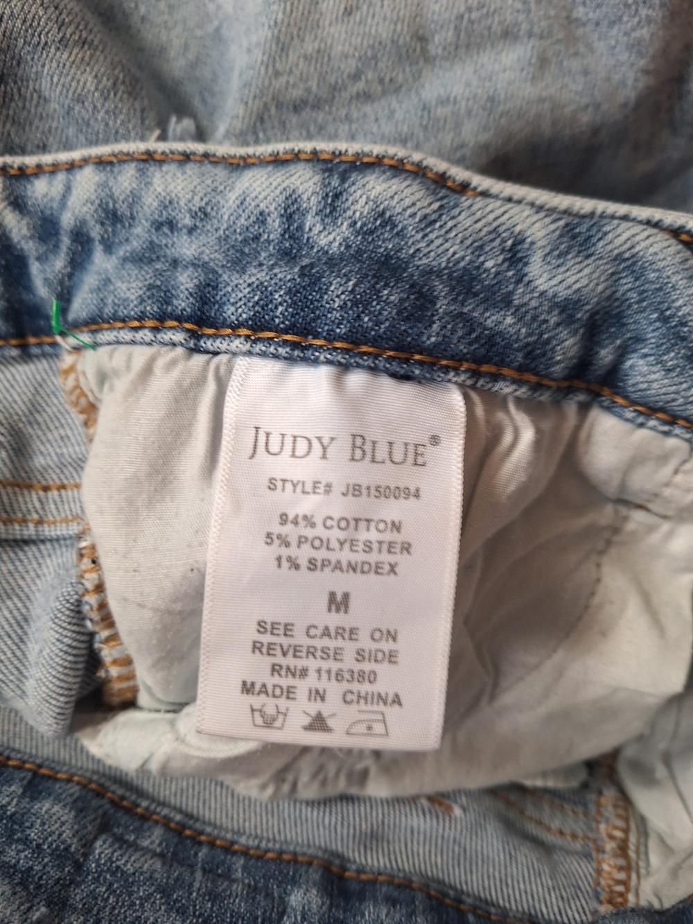 Judy Blue Distressed Jean Shorts. Sz M - Picture 4 of 6